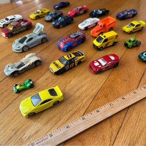 22 cars. Assorted Colorful Toy Cars Set